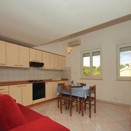 Gervaisova Iv Apartment Pula